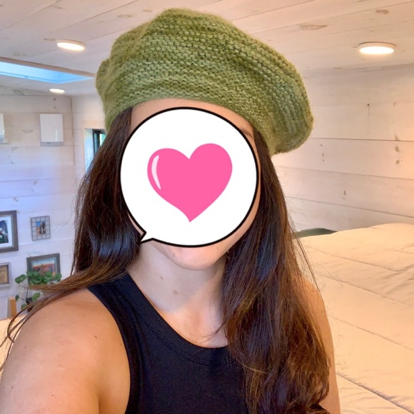 Green toned beret - Picture 3 of 3